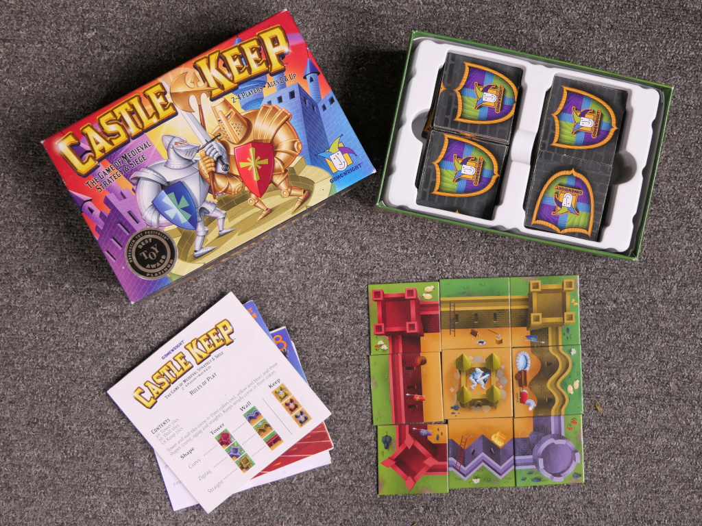 Castle Keep Game box and components